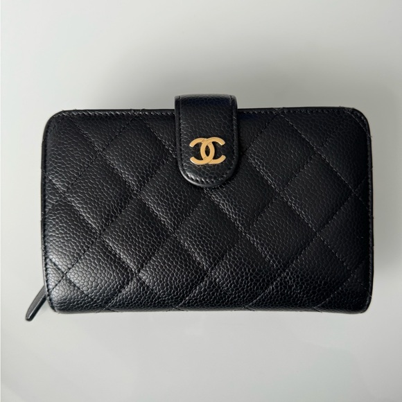 SOLD❌ Authentic Chanel Caviar French Wallet - Picture 2 of 8
